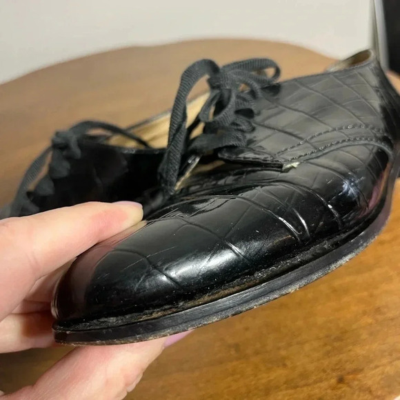 Kate Spade women’s crocodile, print, black patent leather loafers size 8 - Picture 6 of 6